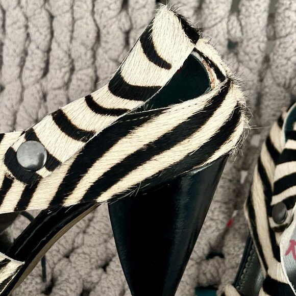 Chanii B Coco Zebra Black & White Heel Sandals Size 7.5 - Picture 14 of 16
